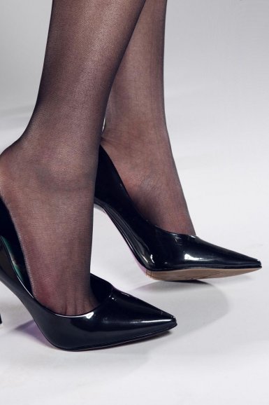 金喜爱回归荧幕 确定搭档朴海俊出演《夫妻的世界》‘乐鱼体育APP’(图3) 乐鱼体育下载